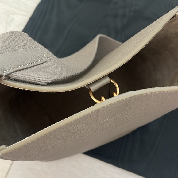 CELINE Brand Small Seau Sangle Bucket Bag - Picture 5 of 6